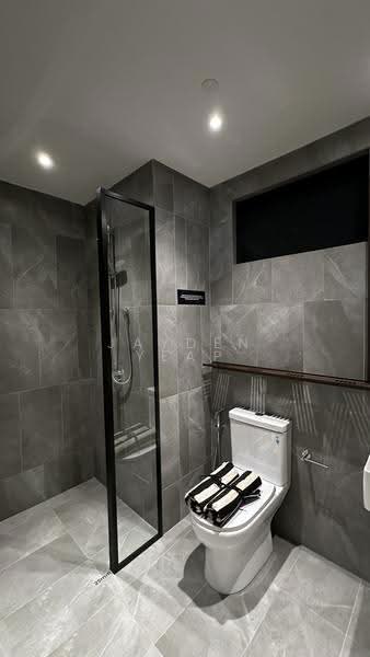 Service Residence for Sale at The Queenwoodz @ Bukit Jalil - Jayden Yeap - Bathroom - PropertyGuru.com.my