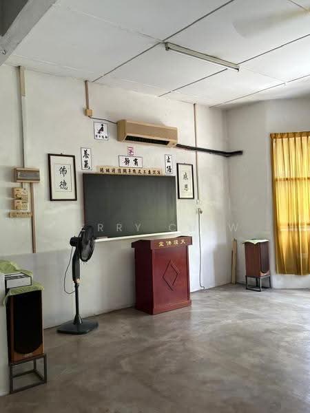 Shop for Sale in Station 18 (Ipoh) - Jerry Chow - Interior - PropertyGuru.com.my