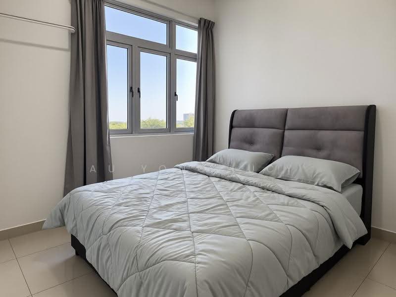 Kediaman Servis untuk Dijual di Centra Residences - Au Yong Lucy - Bedroom - PropertyGuru.com.my