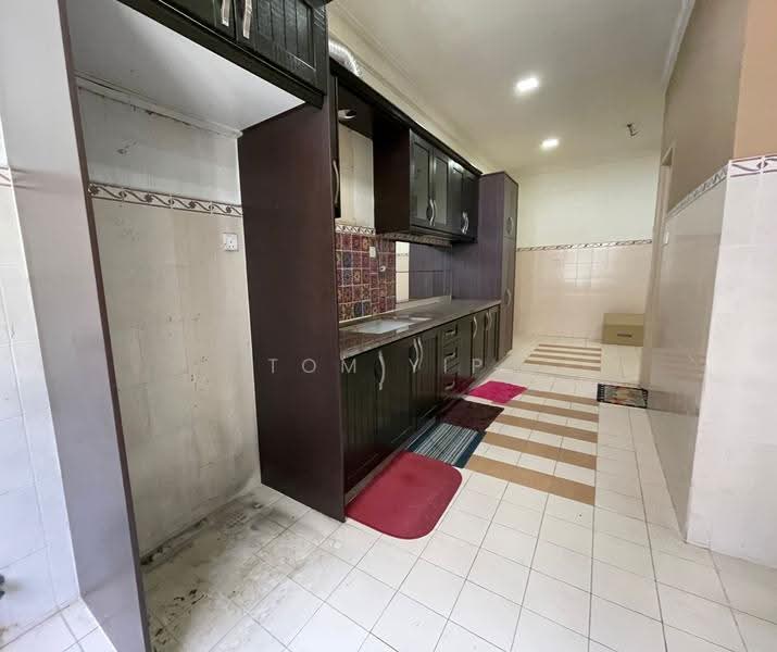 2-storey Terraced House for Sale in Denai Alam (Shah Alam) - Tom Yip - Kitchen - PropertyGuru.com.my