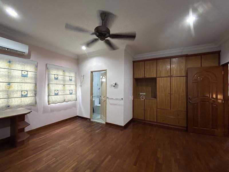 Semi-Detached House for Sale in Usj 11 (Subang Jaya) - Amy Ong - Bedroom - PropertyGuru.com.my
