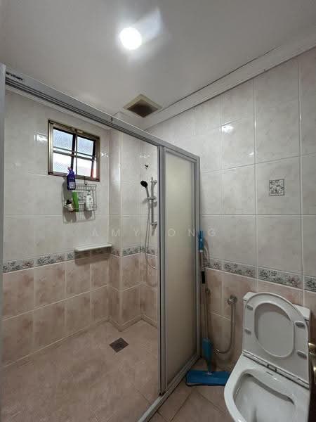 Semi-Detached House for Sale in Usj 11 (Subang Jaya) - Amy Ong - Bathroom - PropertyGuru.com.my