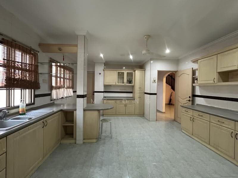 Semi-Detached House for Sale in Usj 11 (Subang Jaya) - Amy Ong - Kitchen - PropertyGuru.com.my
