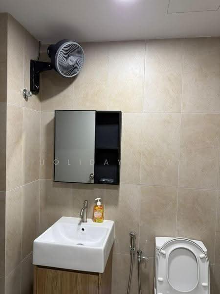 Condominium for Rent at KAIA Heights Equine - Holiday Lew - Bathroom - PropertyGuru.com.my