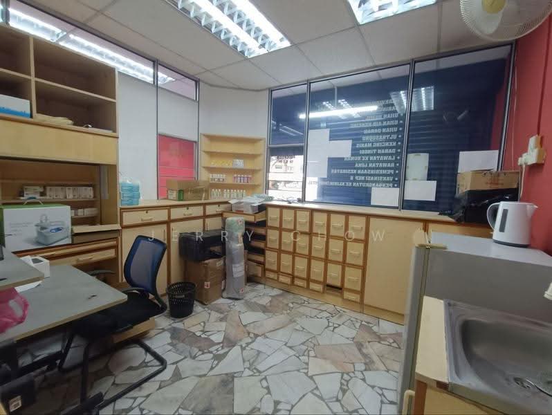 Shop / Office untuk Dijual di Bandar Baru Menglembu (Menglembu) - Jerry Chow - Interior - PropertyGuru.com.my