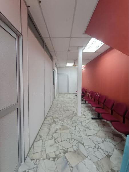 Shop / Office untuk Dijual di Bandar Baru Menglembu (Menglembu) - Jerry Chow - Corridor - PropertyGuru.com.my