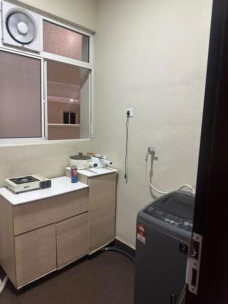 Kondominium untuk Disewa di Paraiso Residence @ The Earth - Nick Chin - Kitchen - PropertyGuru.com.my