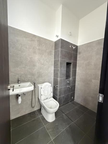 2-storey Terraced House for Sale in Taman Impian Emas (Skudai) - Darren Ho - Bathroom - PropertyGuru.com.my
