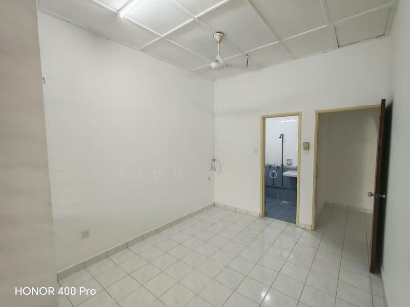 1.5-storey Terraced House for Rent in Taman Perling (Perling) - Fion Choo - PropertyGuru.com.my
