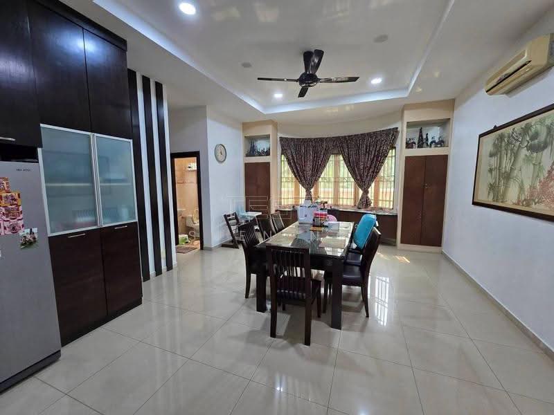 Bungalow House untuk Dijual di Klang (Selangor) - Suen Ng - Dining Room - PropertyGuru.com.my