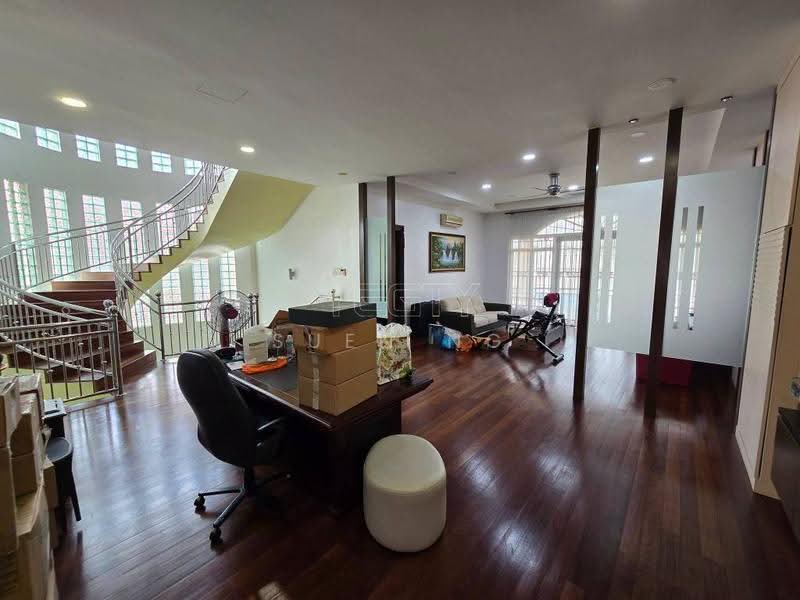 Bungalow House untuk Dijual di Klang (Selangor) - Suen Ng - Living Room - PropertyGuru.com.my
