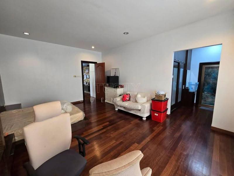 Bungalow House untuk Dijual di Klang (Selangor) - Suen Ng - Living Room - PropertyGuru.com.my