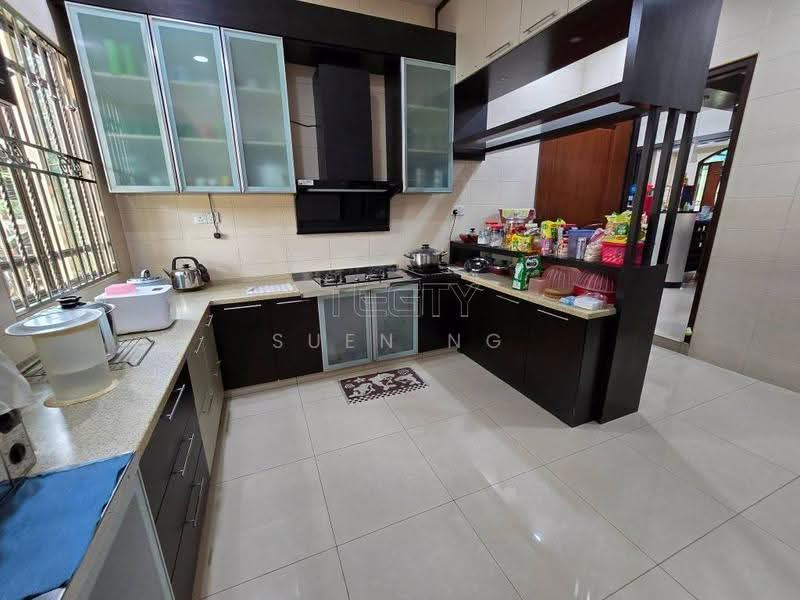 Bungalow House untuk Dijual di Klang (Selangor) - Suen Ng - Kitchen - PropertyGuru.com.my