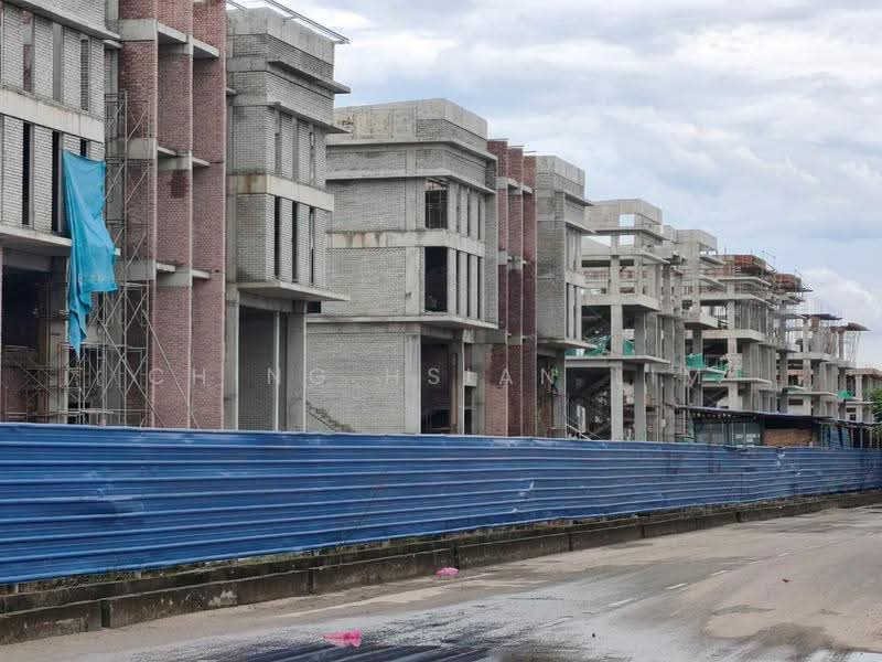 Semi-D Factory for Sale in 3 Storey Semi-D Light Industrial at Bukit Mertajam (Bukit Mertajam) - Ching Hsian Lim - Exterior - PropertyGuru.com.my