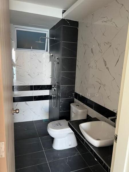 Kondominium untuk Dijual di QuayWest Residence - Bryan Teng - Bathroom - PropertyGuru.com.my