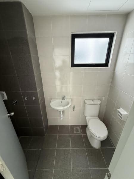 Kondominium untuk Disewa di Cassia Residence @ Laman View - Kelton Seet - Bathroom - PropertyGuru.com.my