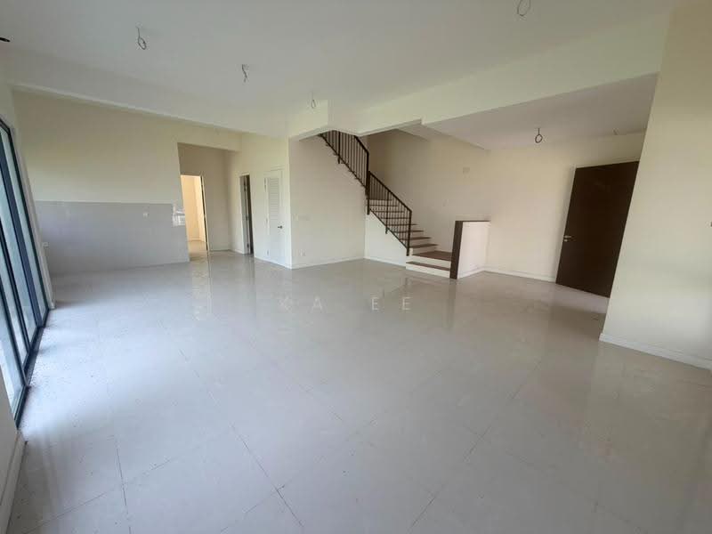 Rumah Berkembar untuk Dijual di Sungai Buloh (Selangor) - Ka Ee - Living Room - PropertyGuru.com.my