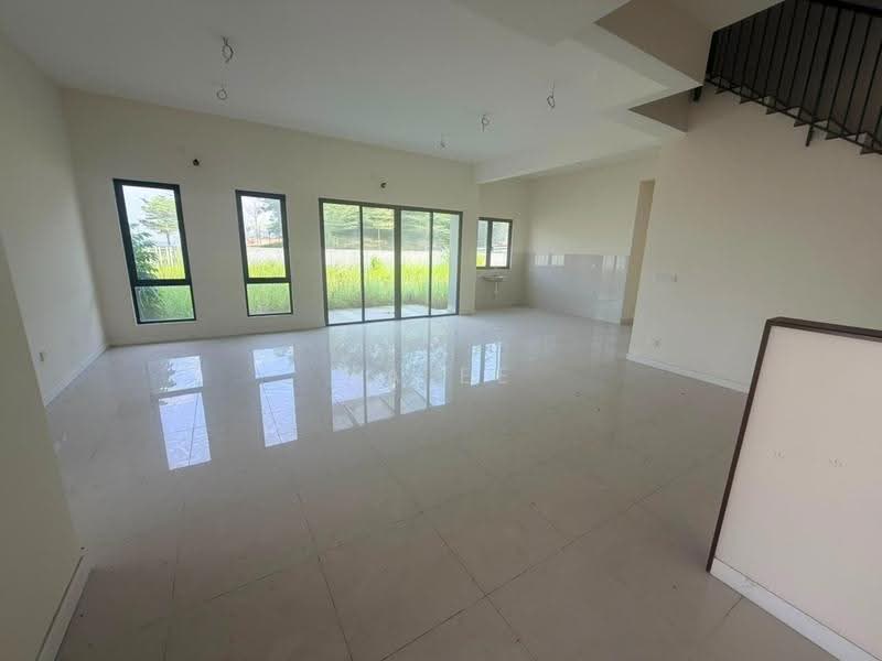 Rumah Berkembar untuk Dijual di Sungai Buloh (Selangor) - Ka Ee - Living Room - PropertyGuru.com.my