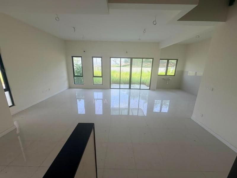 Rumah Berkembar untuk Dijual di Sungai Buloh (Selangor) - Ka Ee - Living Room - PropertyGuru.com.my