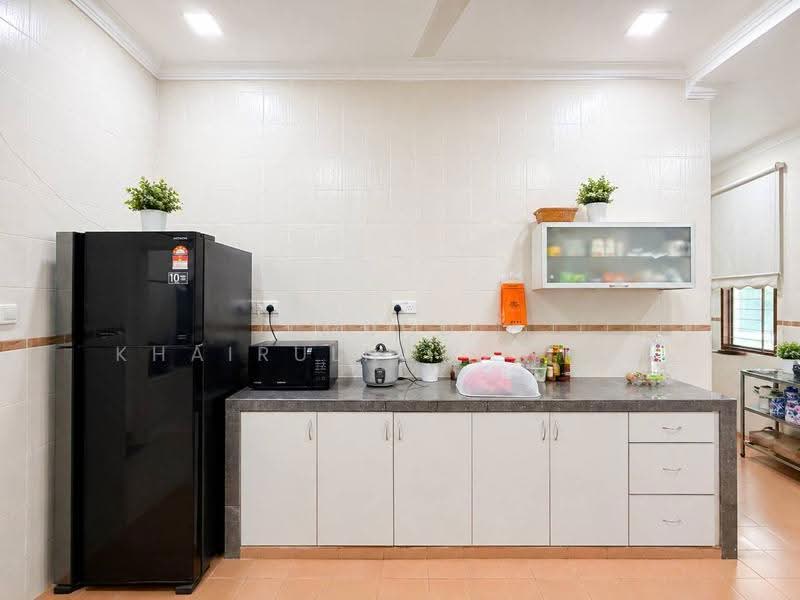 2-storey Terraced House for Sale in Taman Setiawangsa (Setiawangsa) - Muhd Khairulnawawi Kamaruddin - Kitchen - PropertyGuru.com.my