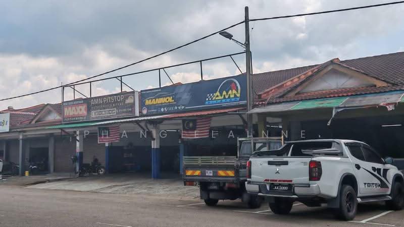 Kedai untuk Dijual di Taman Rinting (Masai) - Phang Elainne - Exterior - PropertyGuru.com.my