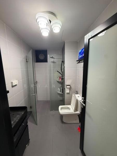 Kondominium untuk Dijual di Golden Triangle 2 - Bryan Teng - Bathroom - PropertyGuru.com.my