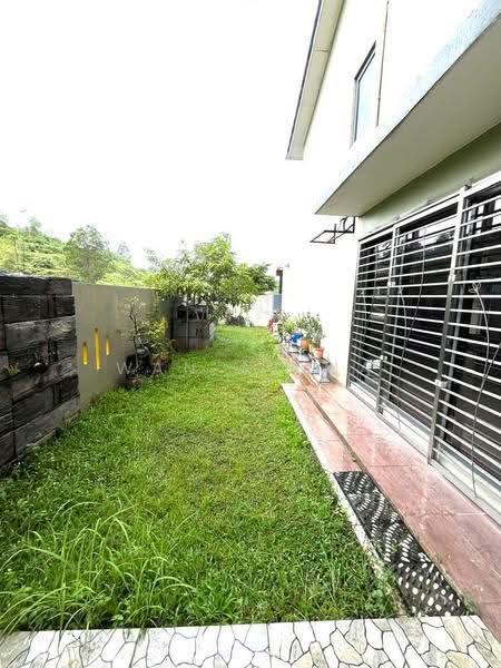 2-storey Terraced House for Rent in Aman Putri (Sungai Buloh) - Wan Azima - Garden - PropertyGuru.com.my