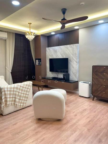 Kediaman Servis untuk Dijual di Dian Residency - Josephine Chou - Living Room - PropertyGuru.com.my