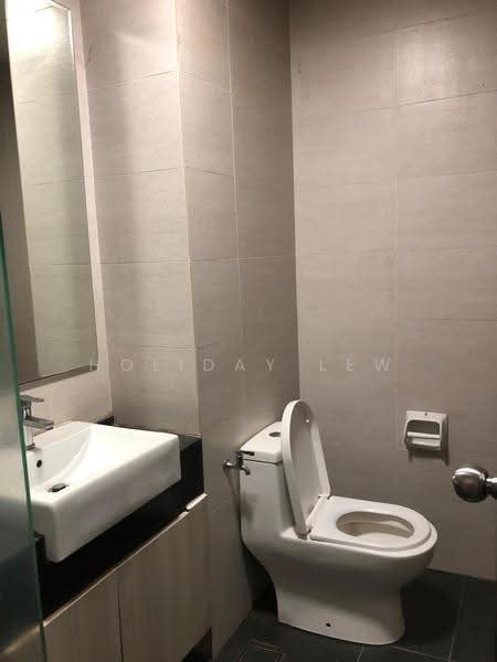Kondominium untuk Disewa di Queensville - Holiday Lew - Bathroom - PropertyGuru.com.my