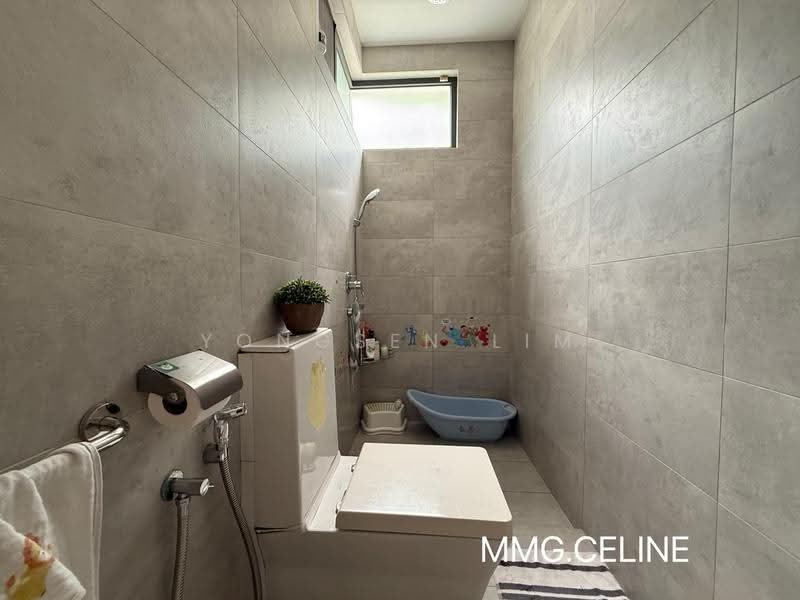 Bungalow House untuk Dijual di Seksyen U1 (Glenmarie) - Yongsen Lim - Bathroom - PropertyGuru.com.my