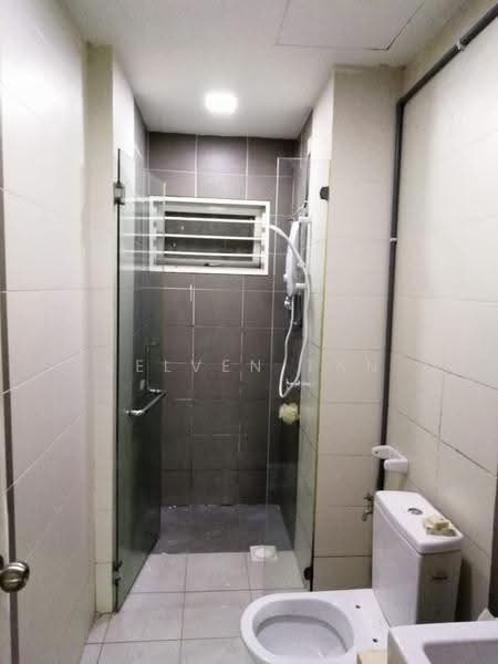 Kondominium untuk Dijual di First Residence (Residensi Unggul) - Kelven Tan - Bathroom - PropertyGuru.com.my