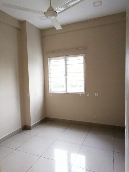 Kondominium untuk Dijual di First Residence (Residensi Unggul) - Kelven Tan - Interior - PropertyGuru.com.my