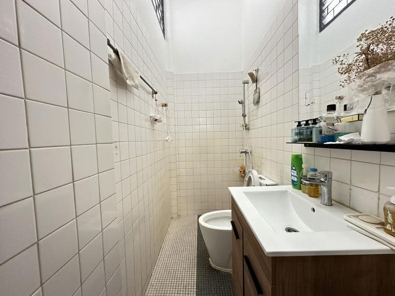 Bungalow House untuk Dijual di Ukay Heights (Ampang) - Bryan Ng - Bathroom - PropertyGuru.com.my
