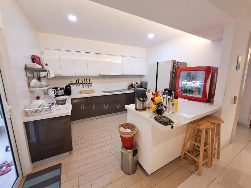 Kondominium untuk Dijual di Royalle Condominium - Remy Lim - PropertyGuru.com.my