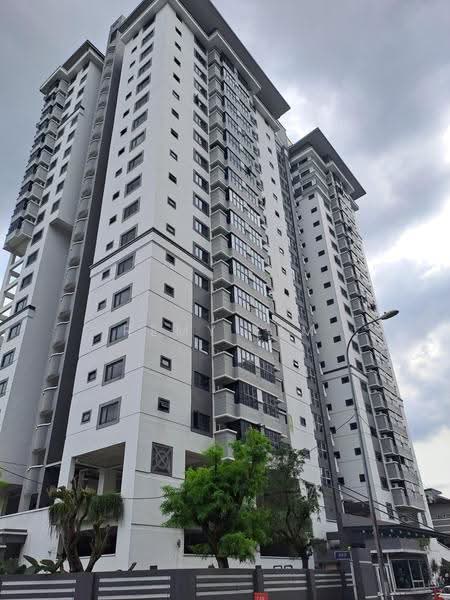 Kondominium untuk Dijual di Royalle Condominium - Remy Lim - Exterior - PropertyGuru.com.my