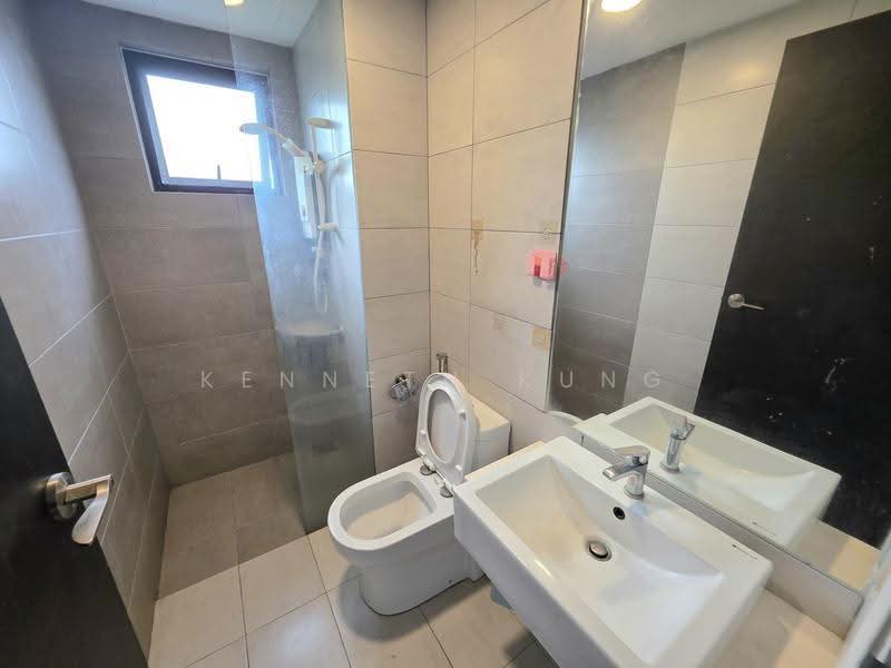 Condominium for Rent at TRI PINNACLE - Kenneth Kung - Bathroom - PropertyGuru.com.my