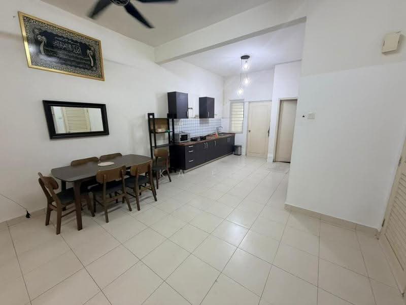 2-storey Terraced House for Sale in Bandar Seri Coalfields (Sungai Buloh) - Ka Ee - Kitchen - PropertyGuru.com.my