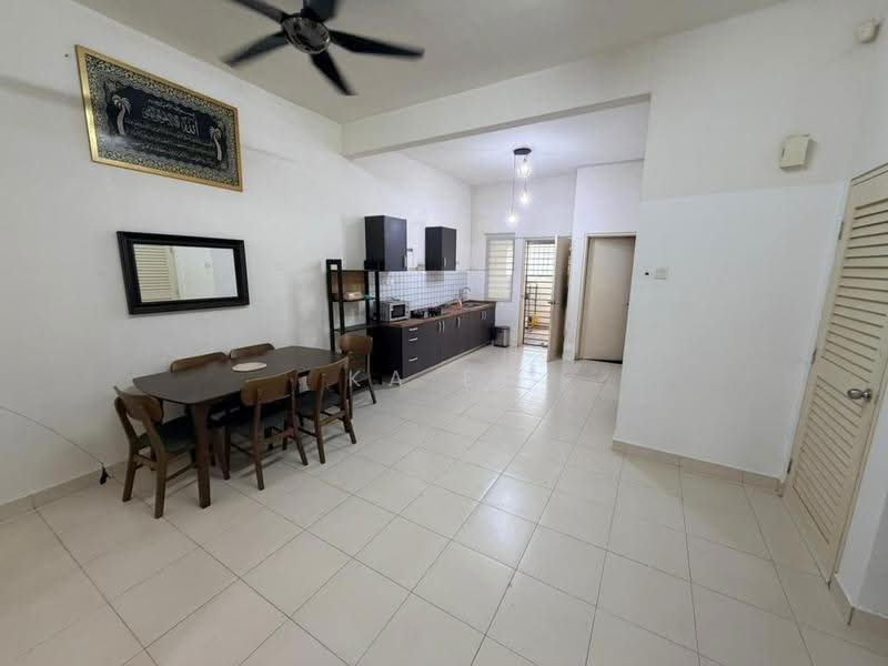 2-storey Terraced House for Sale in Bandar Seri Coalfields (Sungai Buloh) - Ka Ee - Kitchen - PropertyGuru.com.my