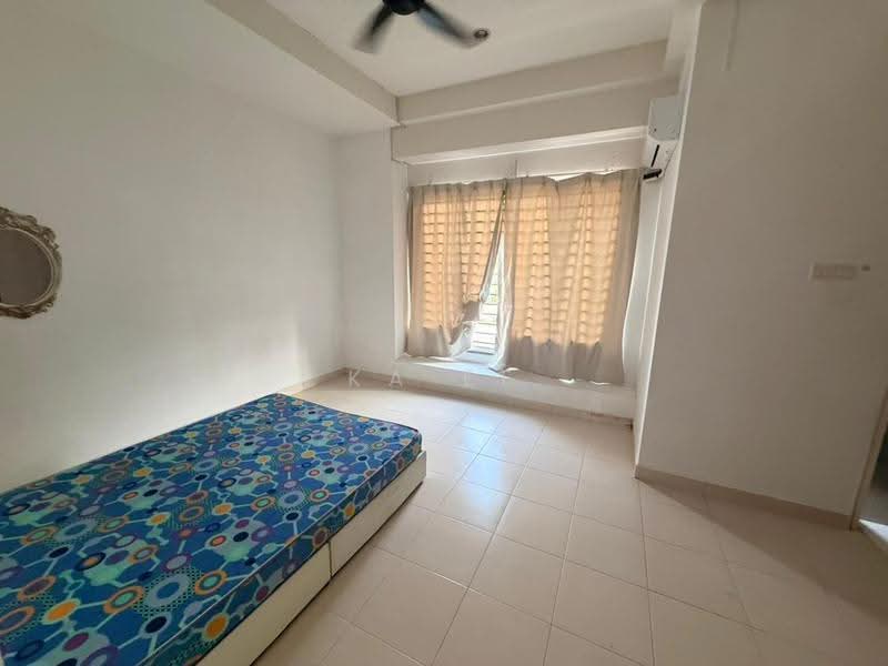 2-storey Terraced House for Sale in Bandar Seri Coalfields (Sungai Buloh) - Ka Ee - Bedroom - PropertyGuru.com.my