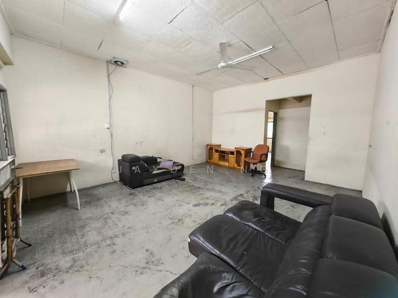 Shop for Sale in Tampoi (Johor) - Jayden Ng - Living Room - PropertyGuru.com.my