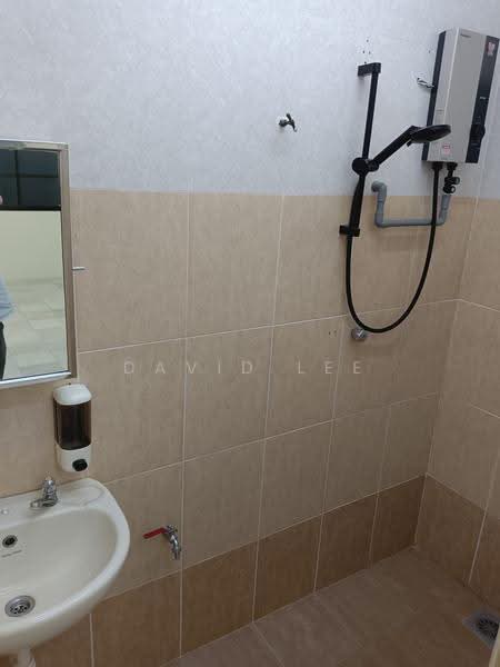 Rumah Teres 1-Tingkat untuk Dijual di Taman Gembira (Jalan Klang Lama (Old Klang Road)) - David Lee - Bathroom - PropertyGuru.com.my