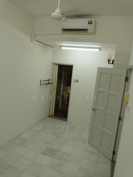 Rumah Teres 1-Tingkat untuk Dijual di Taman Gembira (Jalan Klang Lama (Old Klang Road)) - David Lee - Bedroom - PropertyGuru.com.my