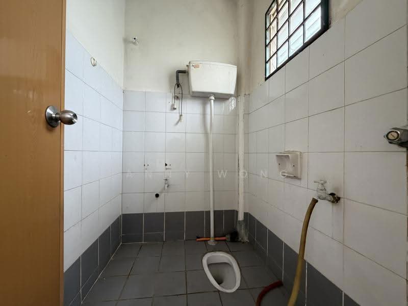 2-storey Terraced House for Sale in Rawang Perdana 2 (Rawang) - Danny Wong - Bathroom - PropertyGuru.com.my