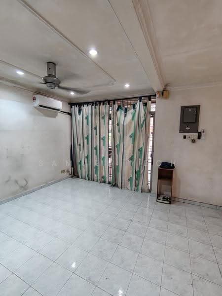 2-storey Terraced House for Rent in Taman Bagan (Butterworth) - Samuel Yeoh - Living Room - PropertyGuru.com.my