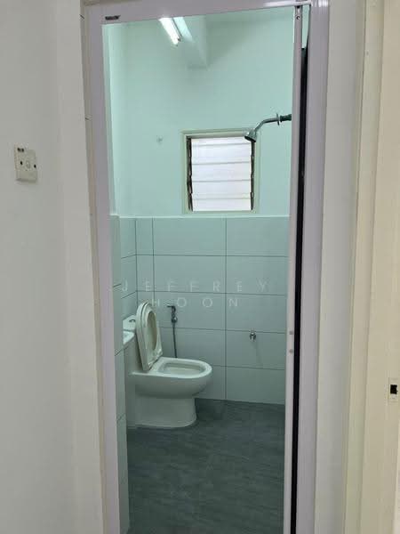 Rumah Teres 2-Tingkat untuk Dijual di Usj 14 (Subang Jaya) - Jeffrey Hoon - Bathroom - PropertyGuru.com.my