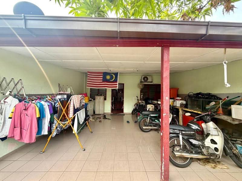 1-storey Terraced House for Sale in Seksyen 17 (Shah Alam) - Muhd Khairulnawawi Kamaruddin - Exterior - PropertyGuru.com.my