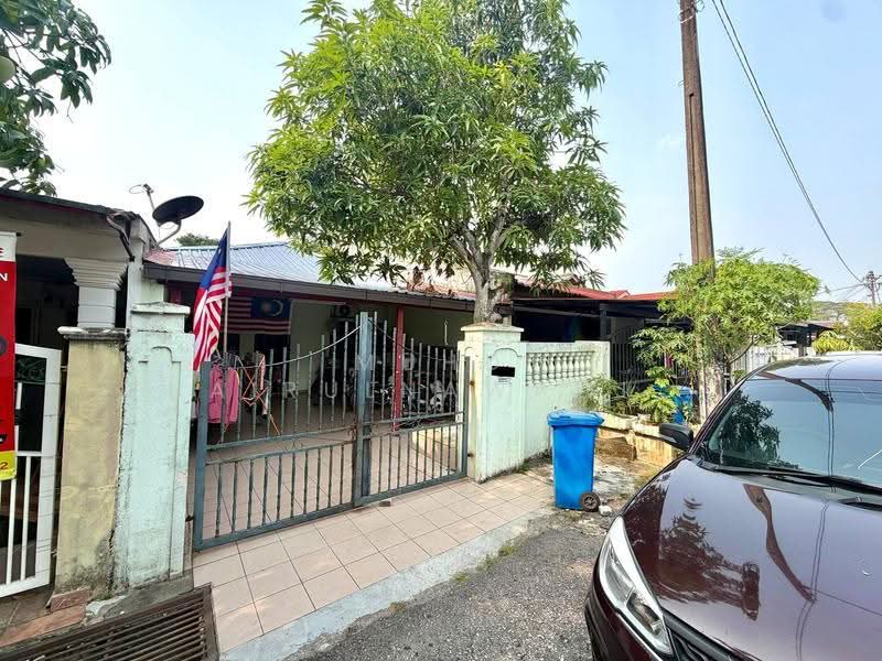 1-storey Terraced House for Sale in Seksyen 17 (Shah Alam) - Muhd Khairulnawawi Kamaruddin - Exterior - PropertyGuru.com.my