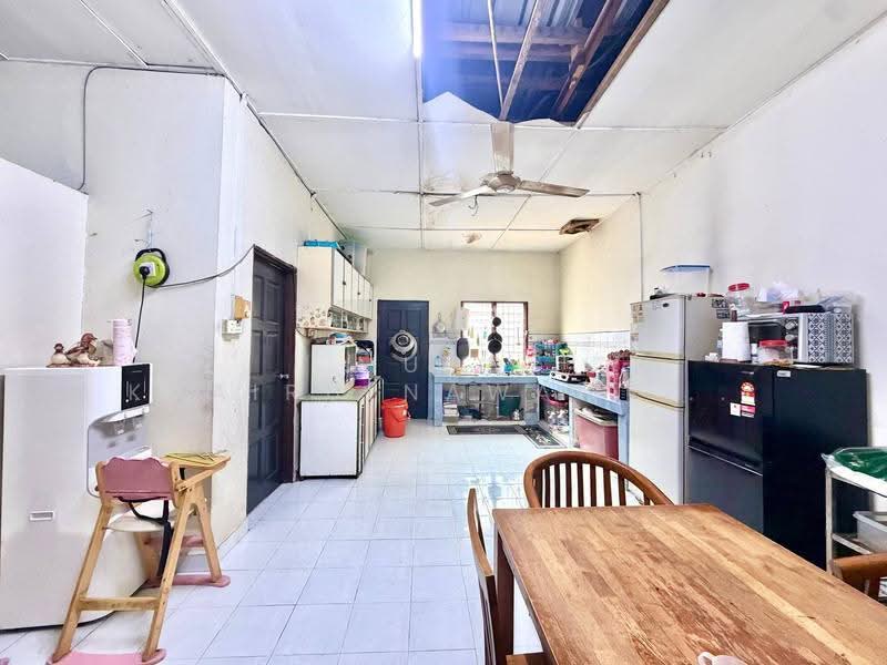 1-storey Terraced House for Sale in Seksyen 17 (Shah Alam) - Muhd Khairulnawawi Kamaruddin - Kitchen - PropertyGuru.com.my
