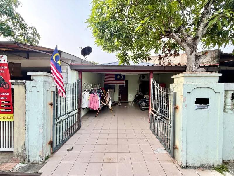 1-storey Terraced House for Sale in Seksyen 17 (Shah Alam) - Muhd Khairulnawawi Kamaruddin - Exterior - PropertyGuru.com.my