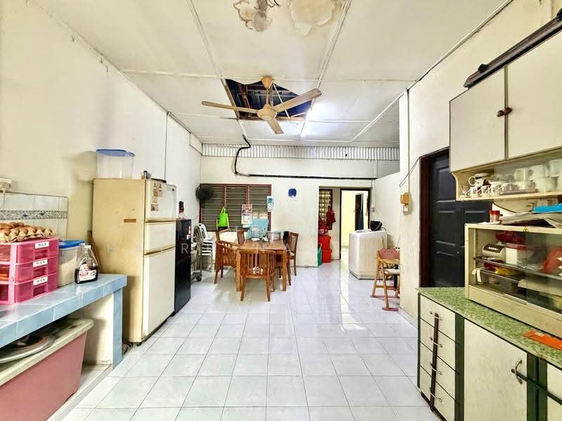 1-storey Terraced House for Sale in Seksyen 17 (Shah Alam) - Muhd Khairulnawawi Kamaruddin - Kitchen - PropertyGuru.com.my